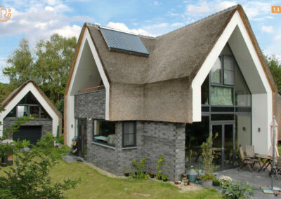 orio ecohuizen barn luyegata care
