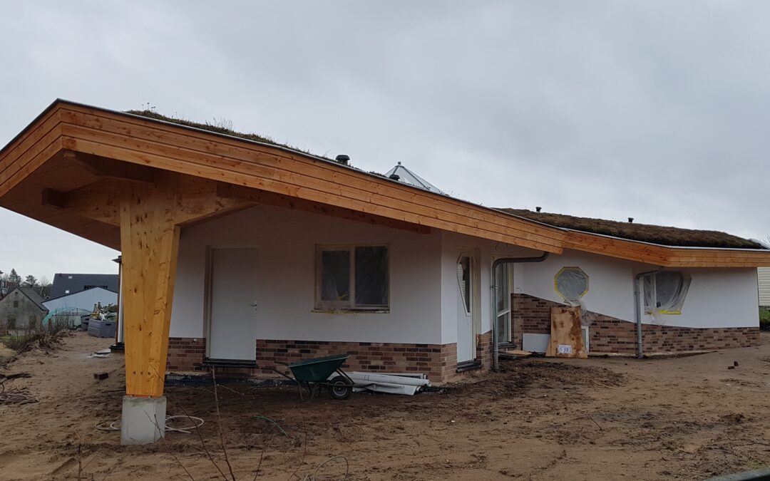 De laatste loodjes voor de door ORIO architecten ontworpen ecologische woning Cathaya in Renkum