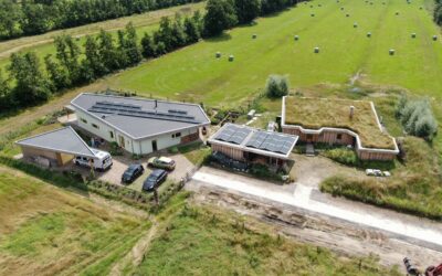 Twee prachtige ecologische woningen in Peinder Mieden