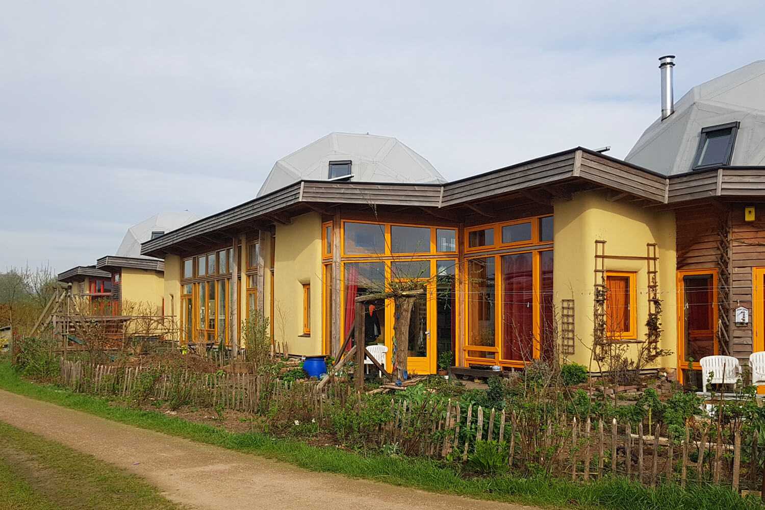 aardehuizen-earthships-olst-architect-zelfvoorzienend-natuur-ecologisch4 aardehuizen earthships olst architect zelfvoorzienend natuur ecologisch4